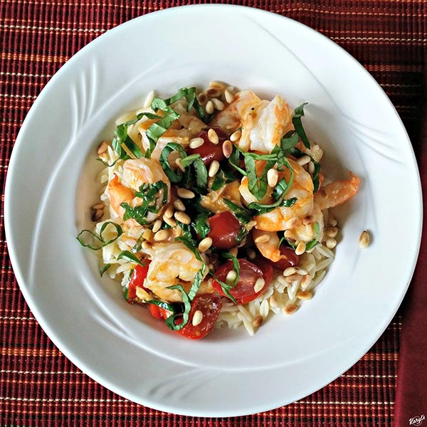 Garlic Shrimp with Basil and Tomatoes